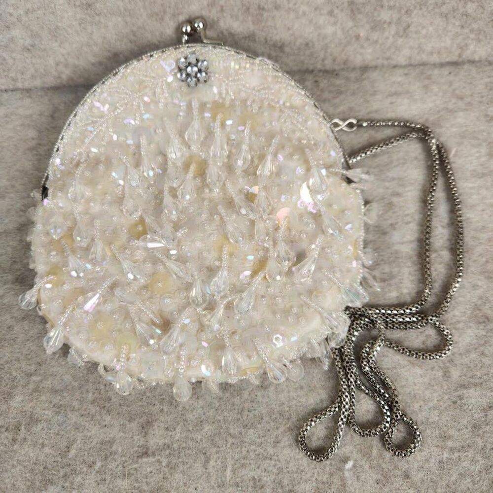 Vintage Beaded White Iridescent Evening Cocktail Bag with Chain With Kiss Lock